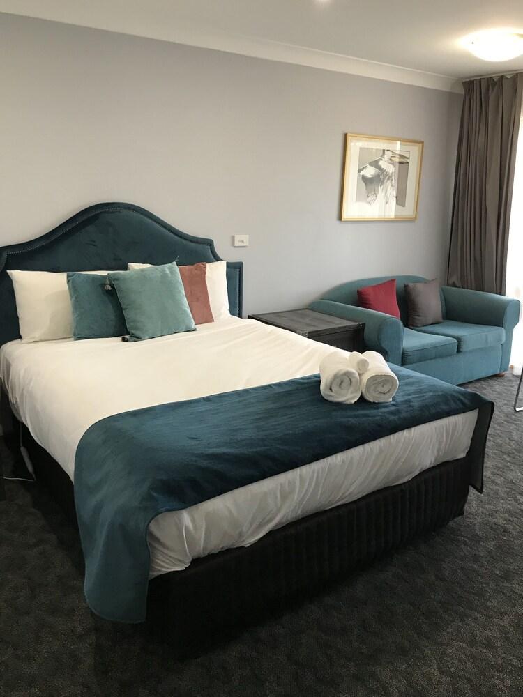 Town & Country Motor Inn Форбс Экстерьер фото