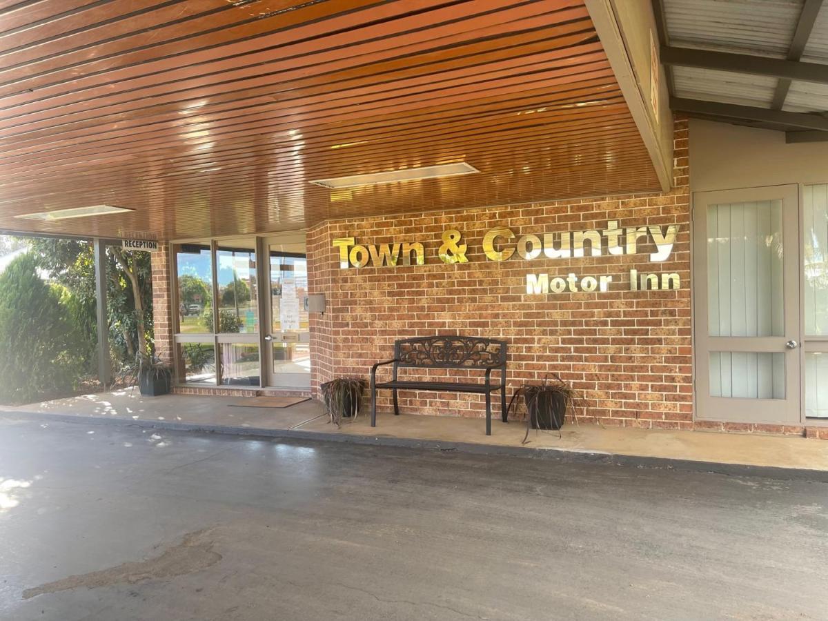 Town & Country Motor Inn Форбс Экстерьер фото