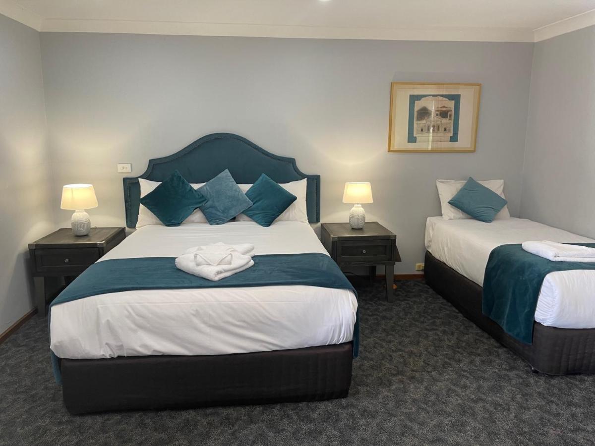 Town & Country Motor Inn Форбс Экстерьер фото