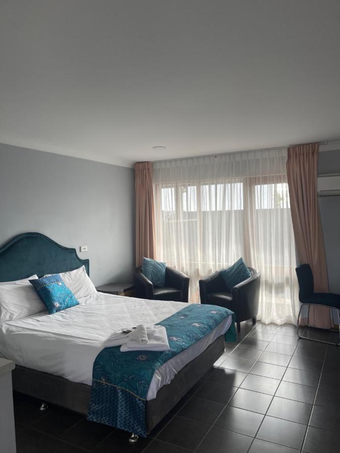 Town & Country Motor Inn Форбс Экстерьер фото